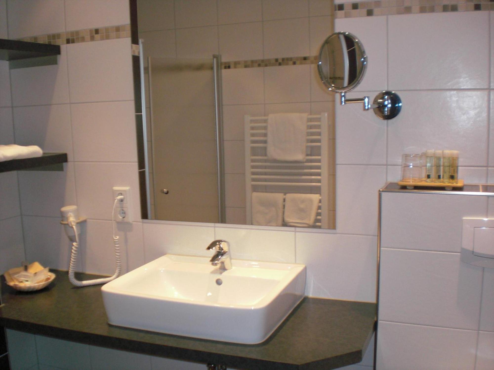 ליפשטאדט Akzent Hotel Jonathan מראה חיצוני תמונה