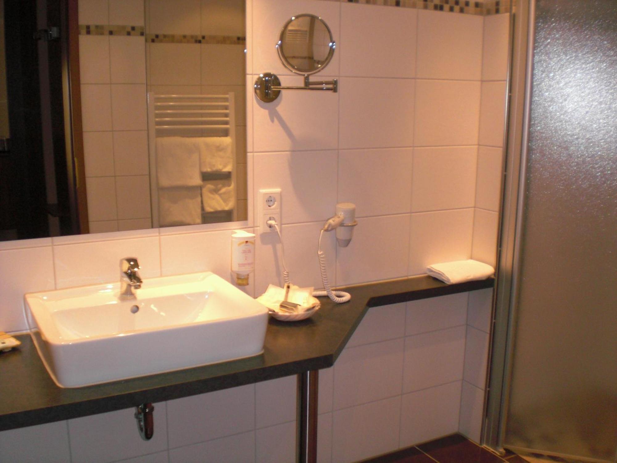 ליפשטאדט Akzent Hotel Jonathan מראה חיצוני תמונה